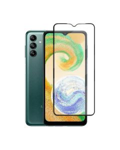 Skärmskydd Samsung Galaxy A04s - 3D Härdat Glas - Svart (miljö)- G-SP.se